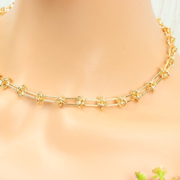 "Minimalist & Elegant Necklace Chain – Perfect for Women & Girls | UNVRC1633 - Picture 7 of 10